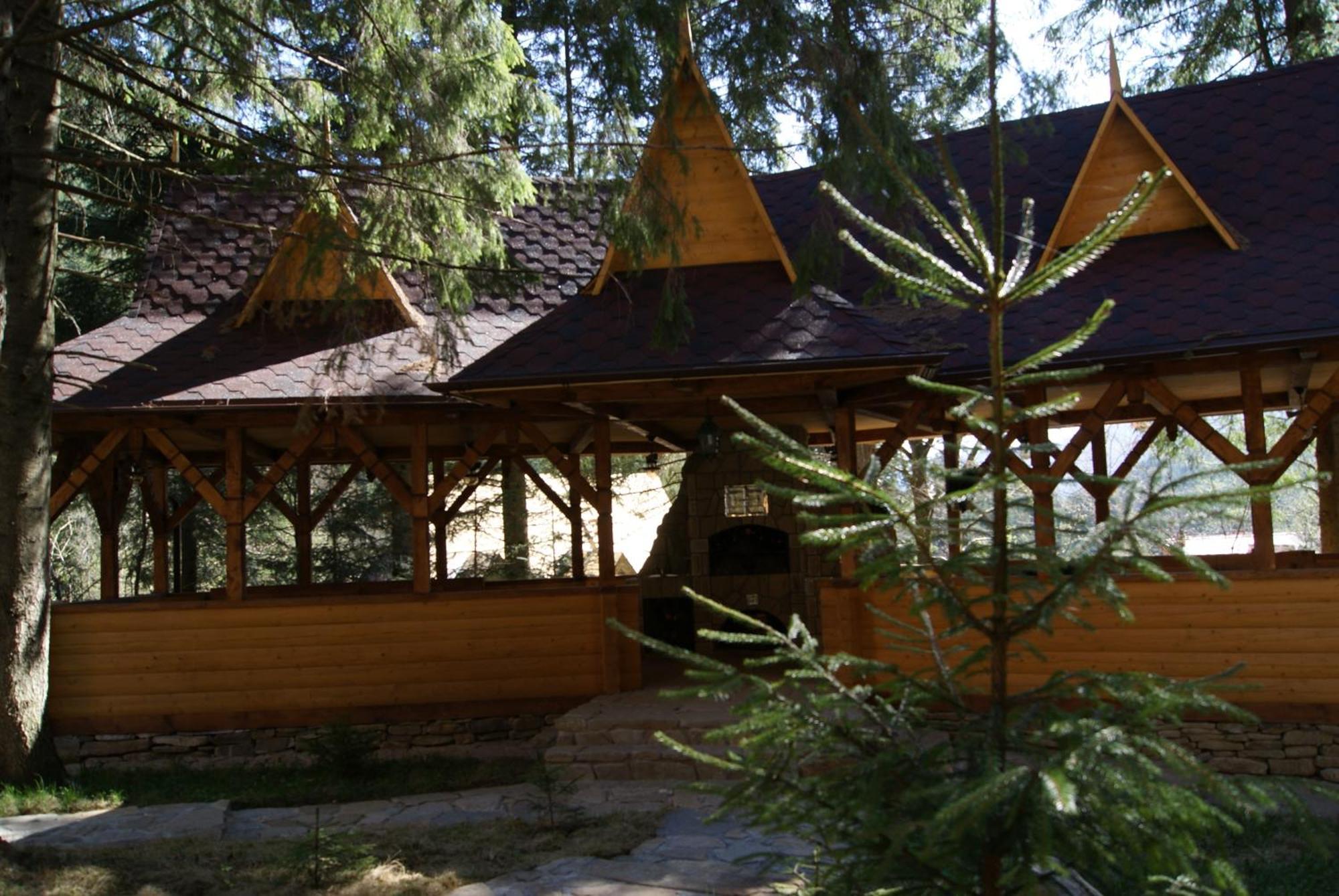 Dykyi Med Hotel