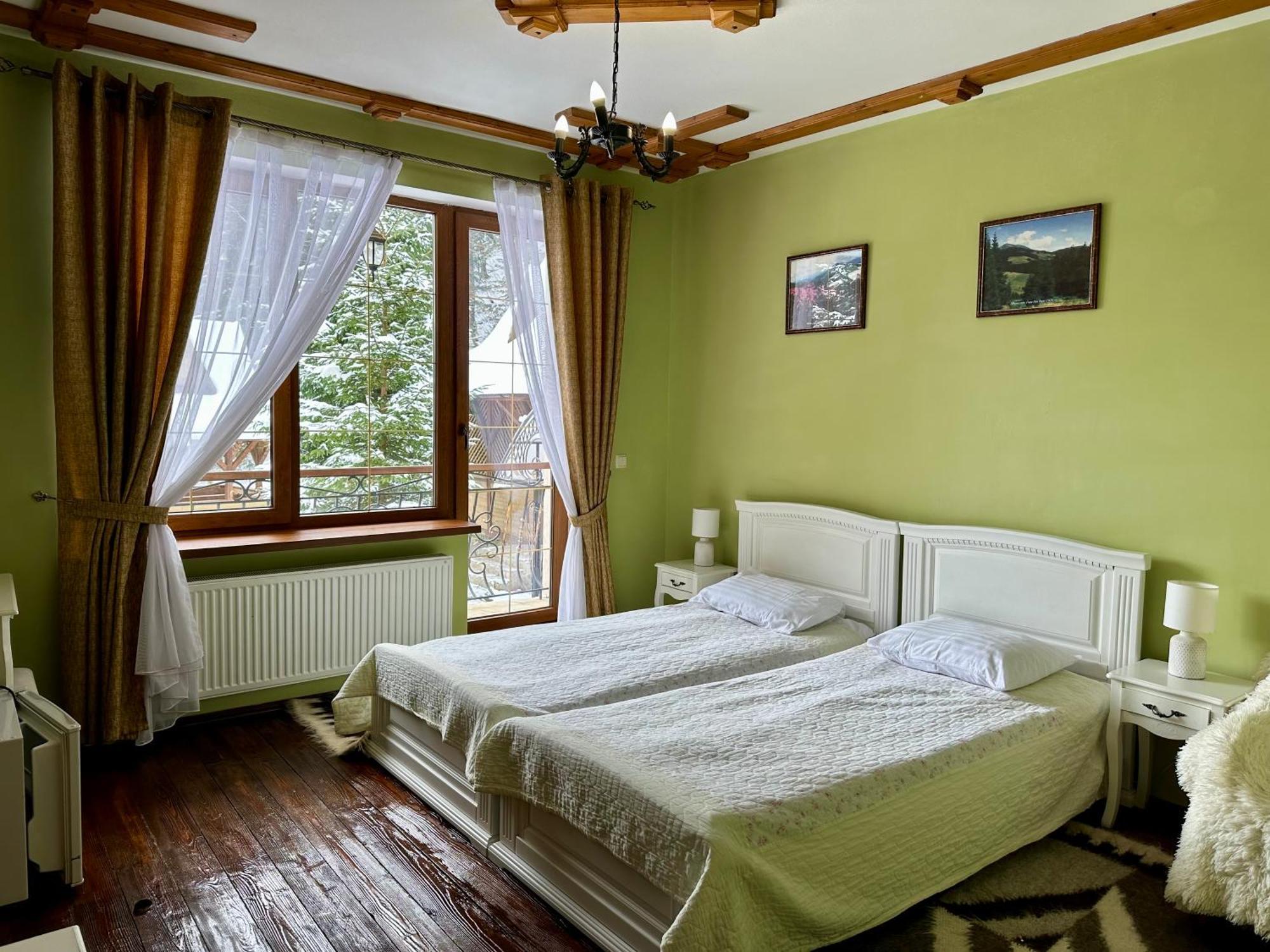 Hotel Dykyi Med *